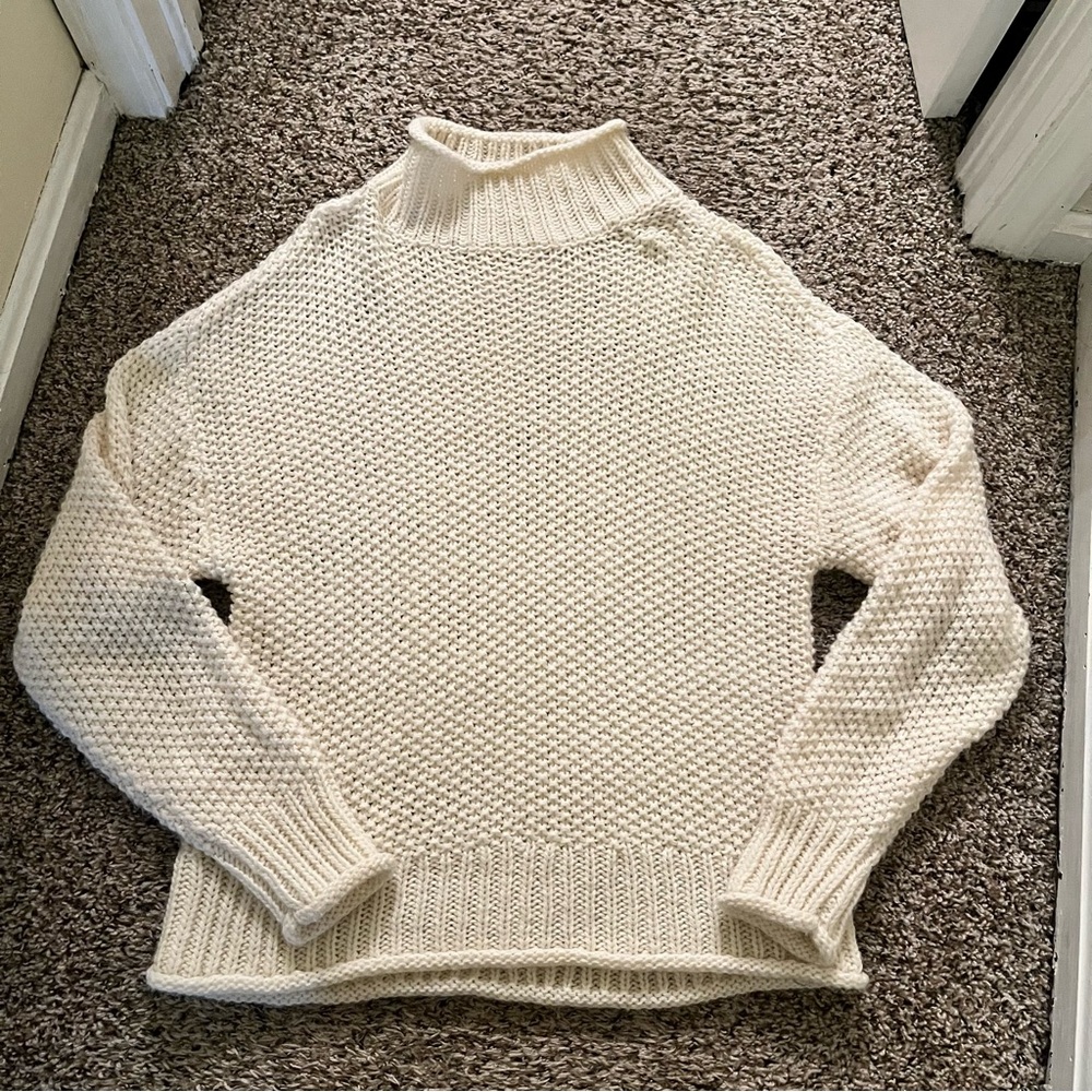 a.n.a Women’s Large Cream Oversized Mock Neck Pullover Sweater